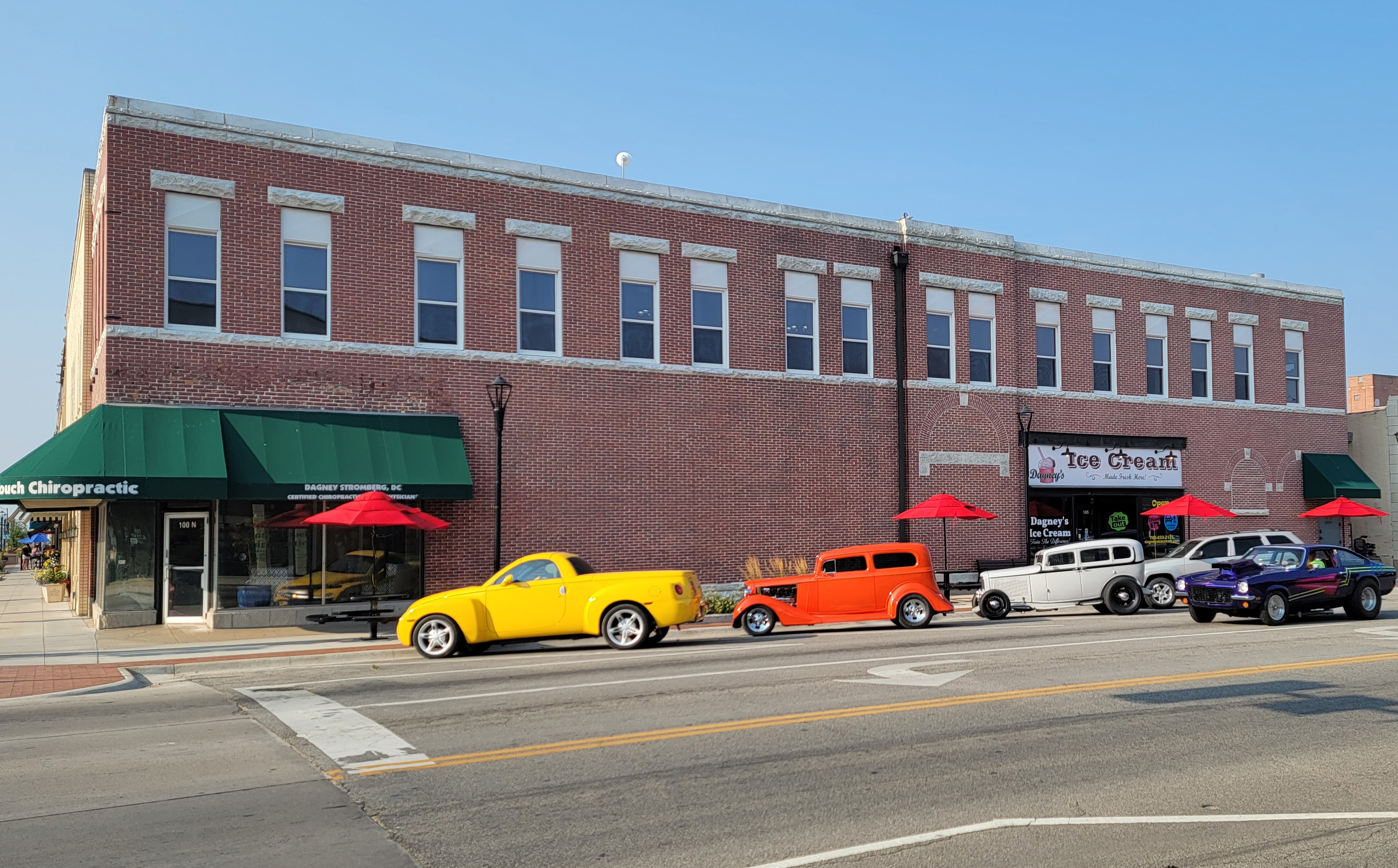 Exterior of Dagney's Ice Cream Shop in Salina, KS